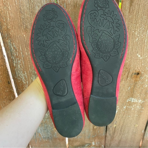 BORN BOC Women's Red Shimmer Loafer Slip On Shoe Size 7 - Picture 9 of 11